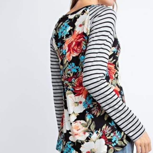 12 PM BY MON AMI Striped & Floral long sleeve top Size Small NWT - Picture 4 of 7